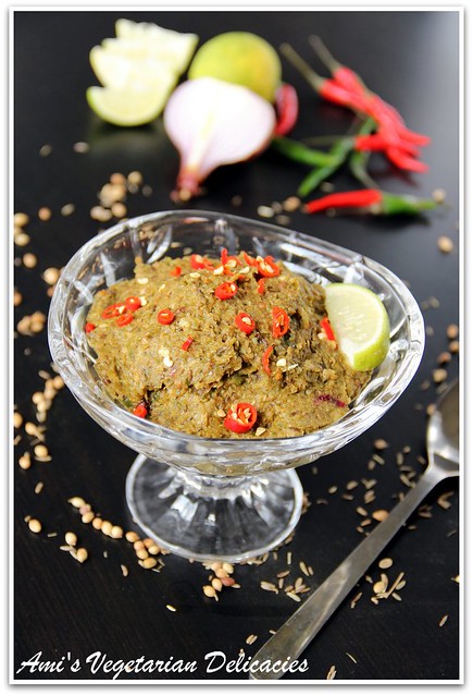 Green Chili Chutney (Green chili Pesto made with Indian Ingredients)