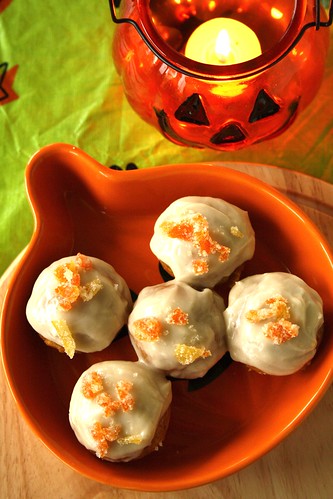 Mini Halloween Pumpkin Cupcakes with Maple Frosting