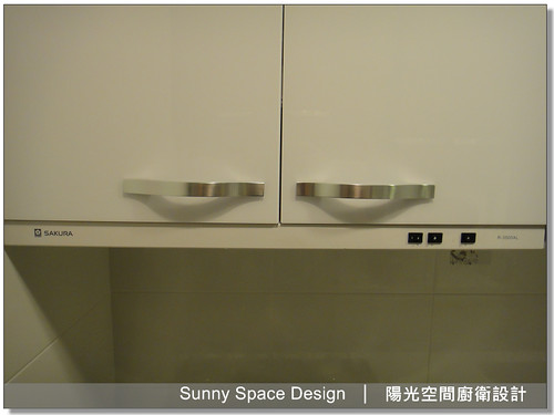 廚房設計-土城裕民路李先生二字形廚具-櫻花牌隱藏式排油煙機：R3500AL-陽光空間廚衛設計