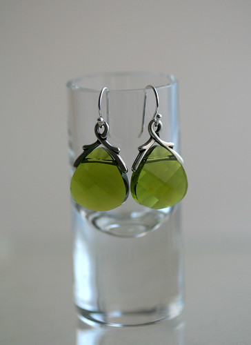 earrings_olive