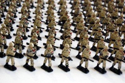 ala younis tin soldiers