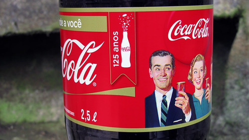 Coca-Cola 125 Anos 2,5 L detail Serie de outubro 2011 Brasil by roitberg