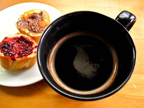 IMG_0335 Breakfast : Baguette with butter , black cherry jam and nutella + Coffee 咖啡精华