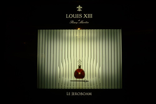 Vitrine Le jeroboam Louis XIII Remy Martin chez Lavinia - Paris, novembre 2011
