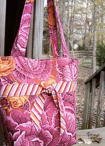 tie-front tote
