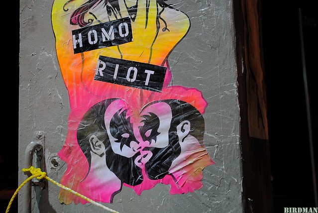 E, Homo Riot colab
