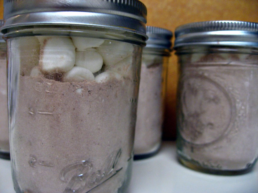 hot cocoa in a jar