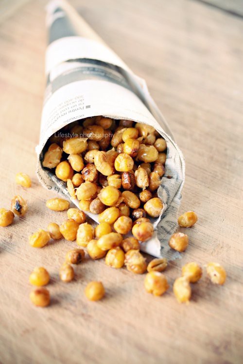 Crunchy soy beans and chickpeas