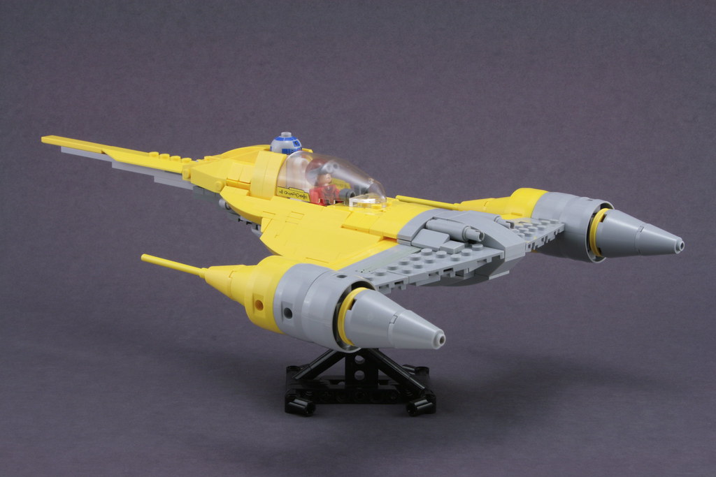 naboo starfighter completed