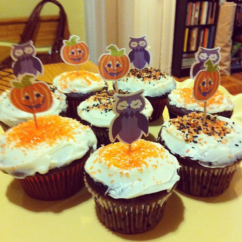 Day 148: Halloween Cupcakes for the Office by lalasappy