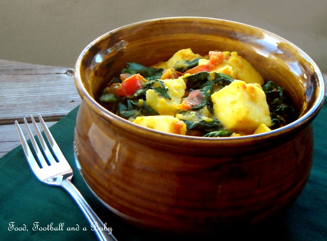 Paneer with Spinach, Tomatoes and Potatoes 