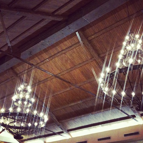 De boda y parecen las lámparas de Harry Potter!! by rutroncal