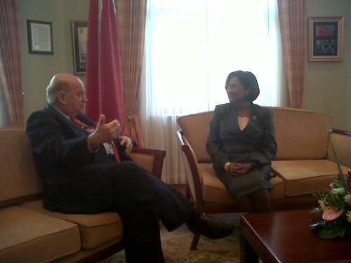 Secretario General de la OEA se reunió con la Primera Ministra de Trinidad y Tobago