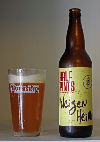 Half Pints' Weizen Heimer Beer by Cody La Bière