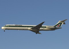 Alitalia MD-82 I-DACT BCN 29/12/2004
