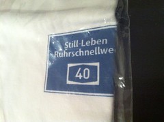 Still-Leben Ruhrschnellweg A40 (T-Shirt von Edeka)