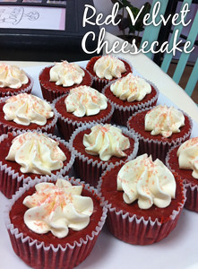 red-velvet-cheesecake-cupcakes-sm