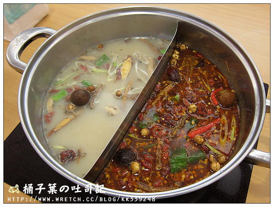 【新北中和】小蒙牛頂級麻辣養生鍋 (中和店) -- 好久沒吃那麼多鮮蝦啦~!