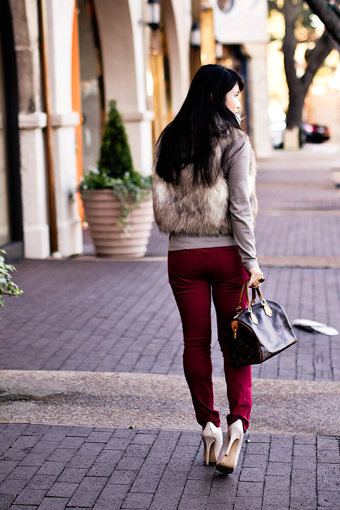 loft faux fur vest, gap taupe v-neck sweater, guess cascading necklace, louis vuitton speedy 25, sole society marco santi dash nude pumps, romwe street style gem arty ring, forever 21 red skinny pants