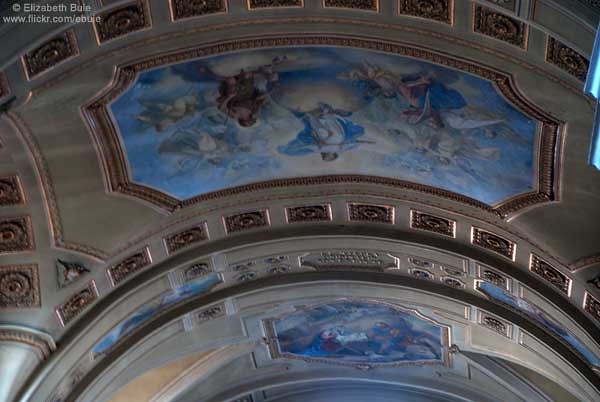 Ceiling, Church of San Giovanni Battista, Rimini<br/>© <a href="https://flickr.com/people/39041248@N03" target="_blank" rel="nofollow">39041248@N03</a> (<a href="https://flickr.com/photo.gne?id=6091702353" target="_blank" rel="nofollow">Flickr</a>)