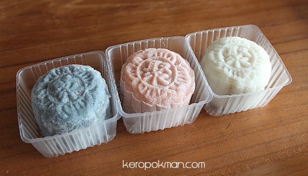 3 cute little mooncakes from Jewels Artisan Chocolate