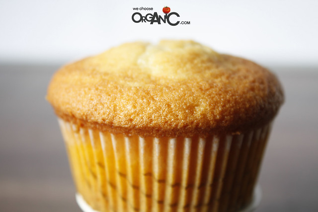 Golden, wonderful, tasty and rich Vanilla Cupcakes, the best Vanilla Cupcakes