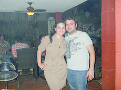 DSCN0045 Con su primo Edgar Salinas, quien también cumplió años ese día.