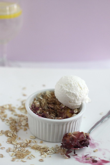 Peach and Blueberry Oatmeal Crumble