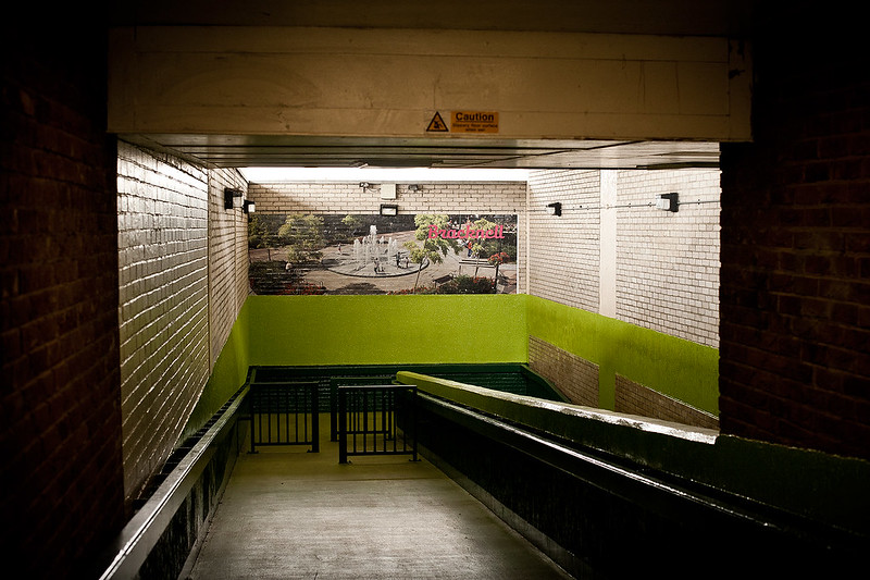 Bracknell Subway<br/>© <a href="https://flickr.com/people/21442750@N07" target="_blank" rel="nofollow">21442750@N07</a> (<a href="https://flickr.com/photo.gne?id=6112352959" target="_blank" rel="nofollow">Flickr</a>)