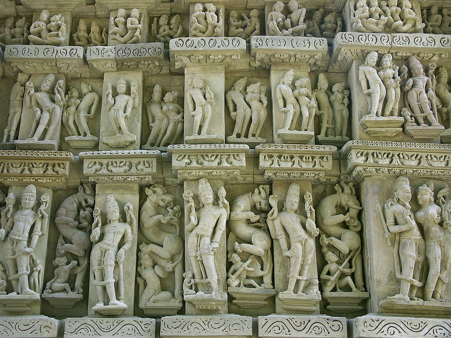 В Индии есть храмы с сексуальными скульптурами