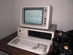 Anglų lietuvių žodynas. Žodis computer screen reiškia kompiuterio ekrane lietuviškai.
