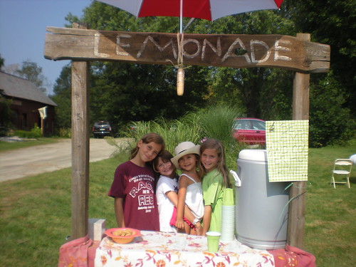 Cutie-pies at a lemonade stand
