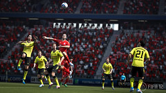 FIFA12: Hummels jumps for headed (Xbox 360)