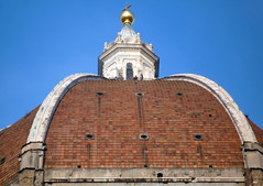 Brunelleschi, Duomo Dome with visitors