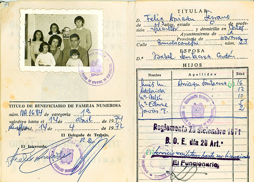 Certificado de familia numerosa con foto