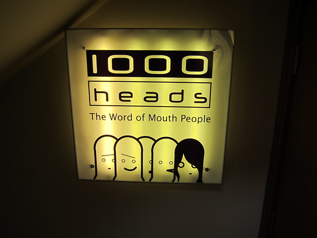 1000heads Sign Board