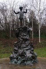 Estatuta Peter Pan (Kensington Garden's)
