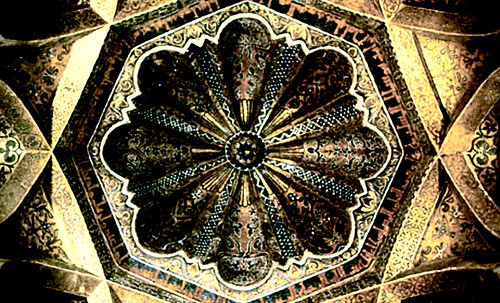 Mosaicos Islámicos • <a style="font-size:0.8em;" href="http://www.flickr.com/photos/30735181@N00/6193233901/" target="_blank">View on Flickr</a>