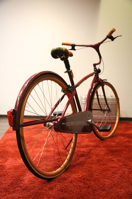 MOMOデザイン　DART自転車