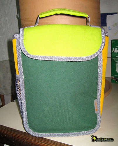 cooler that comes with a jworld kid rolling backpack
