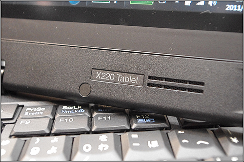 ノートパソコンでもタブレット機能をもつ「ThinkPad X220 Tablet」