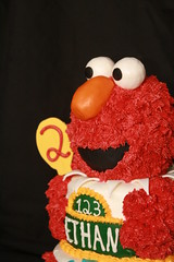 elmo birthday cake • <a style="font-size:0.8em;" href="http://www.flickr.com/photos/60584691@N02/6183904552/" target="_blank">View on Flickr</a>