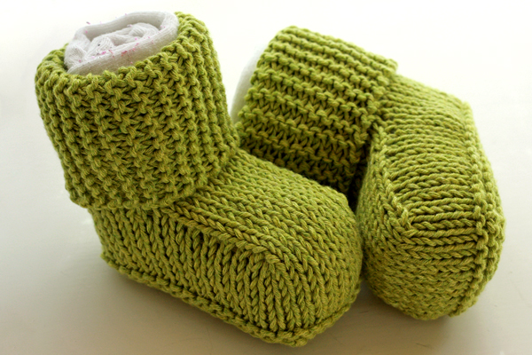 Easy Baby Booties - Knitting - Learn to Knit - Knitting Patterns