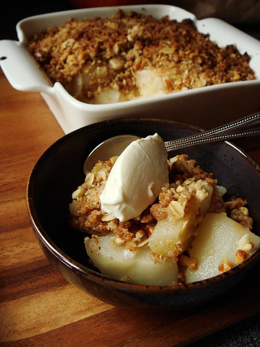 Pear Crisp With Oat Topping & Creme Fraiche