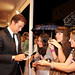 Clive Owen firmado a sus fans • <a style="font-size:0.8em;" href="http://www.flickr.com/photos/9512739@N04/6158397686/" target="_blank">View on Flickr</a>