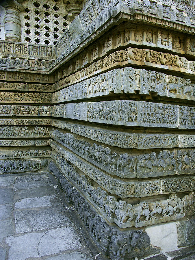 Халебид - изящество каменных кружев Хойсала © Kartzon Dream - путешествия в Индию