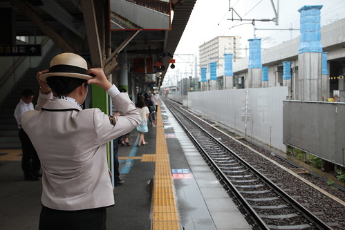 熊本駅で豪雨に遭遇 あそぼーい！運休