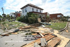 goderich_tornado123 • <a style="font-size:0.8em;" href="http://www.flickr.com/photos/65051383@N05/6071255362/" target="_blank">View on Flickr</a>