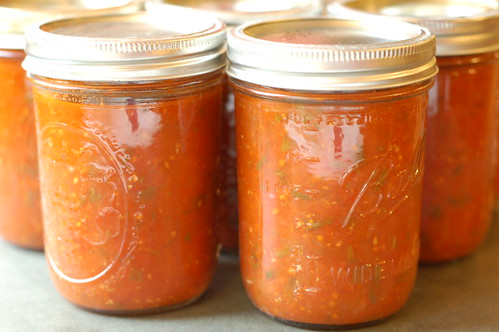 Summer In a Jar - Simple Tomato Sauce With Garlic & Basil | The Garden ...