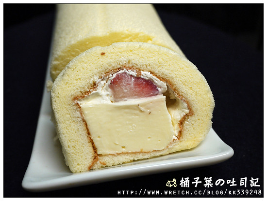 【團購/宜蘭】諾貝爾．日式草莓奶凍捲 -- 不如預期的美味